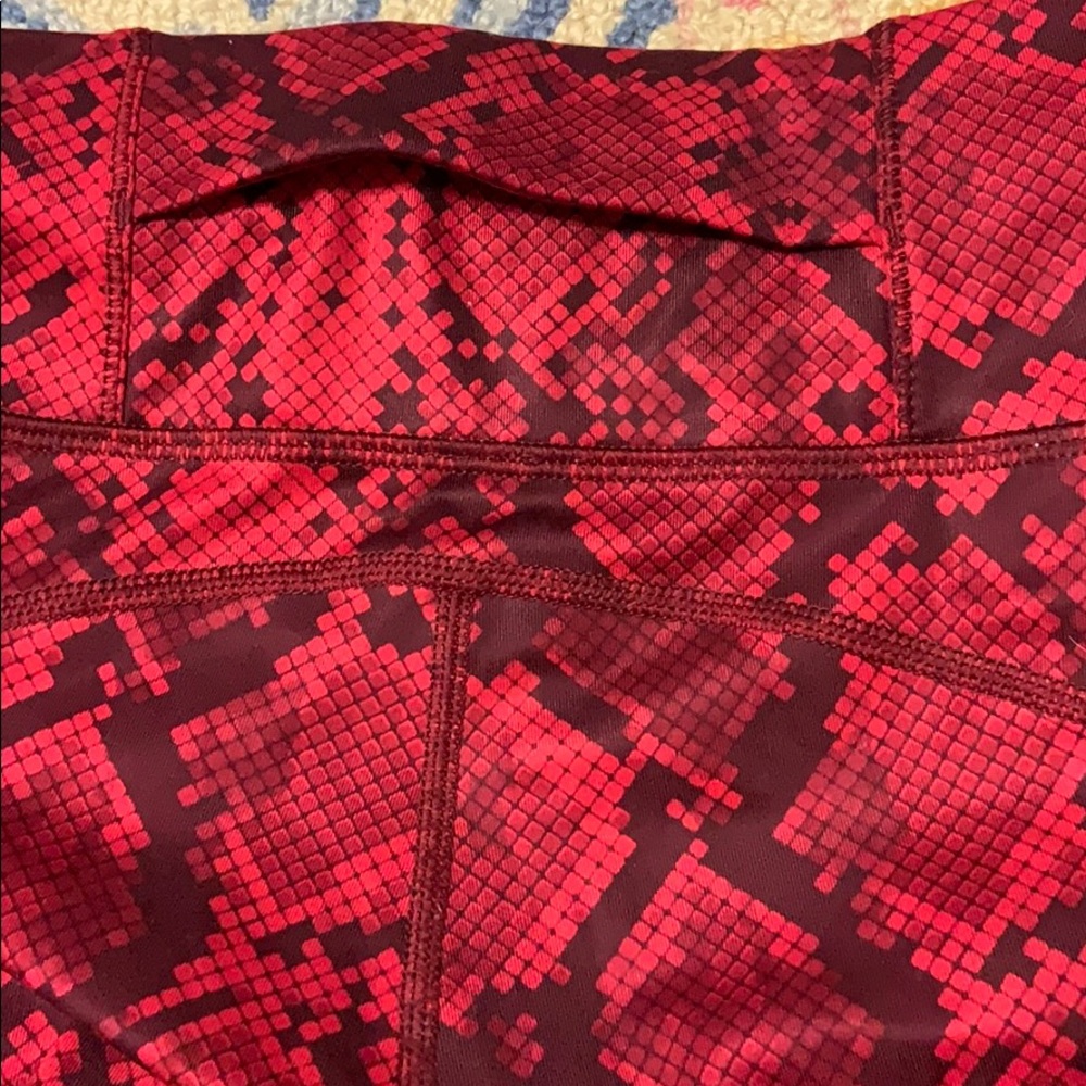 Lululemon workout leggings - Picture 4 of 4